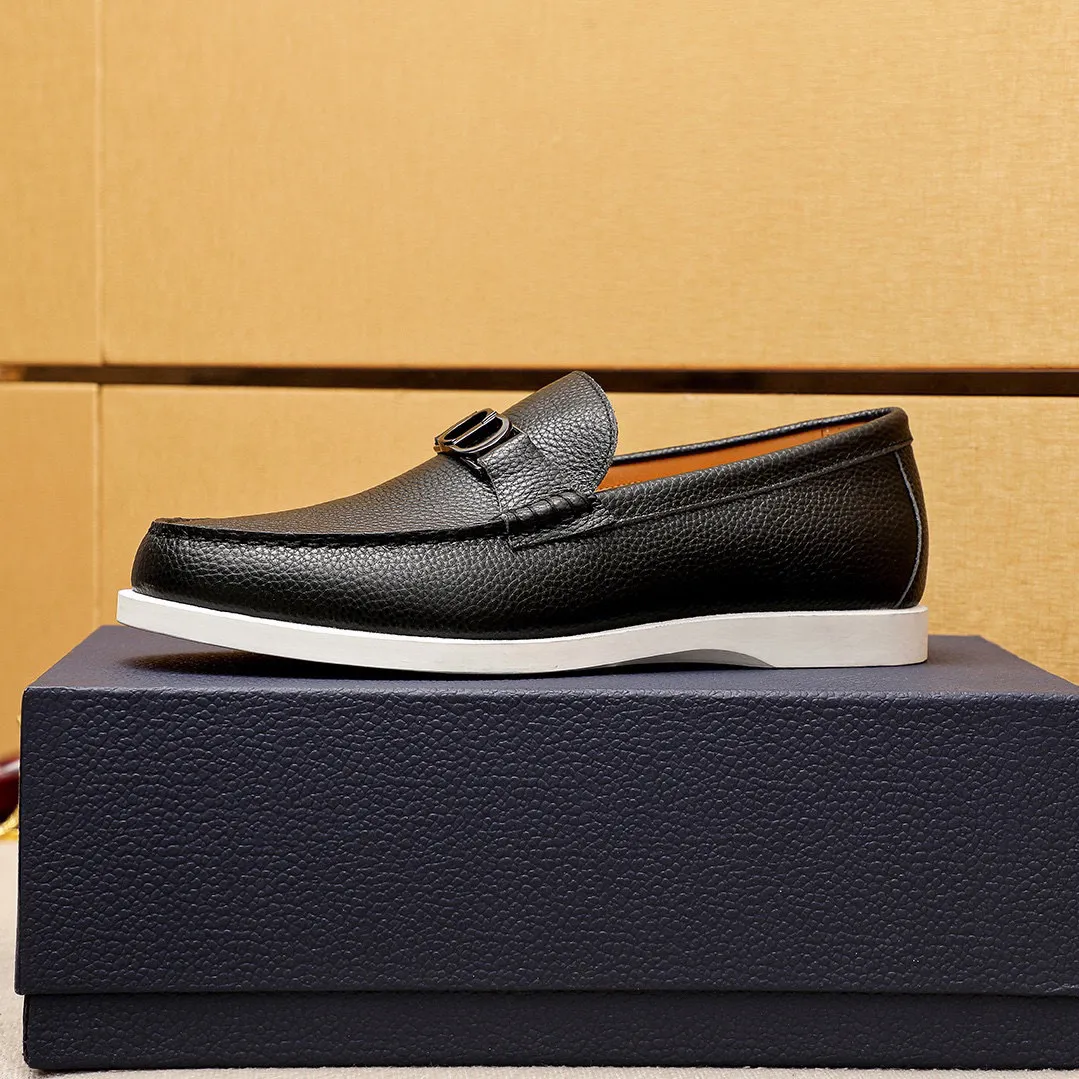 Men's shoes 💰480 💐Original packaging Product trademark: Dior "Dior" casual leather shoes Regular size: 38-44 (45.46.47🉑️Customized) Product materials: Selected Italian imported first-layer pebbled cowhide leather upper + luxury hardware buckle, imported water-dyed cowhide lining. Strong three-dimensional visual effect, original rubber outsole Color: 3⃣️colors available